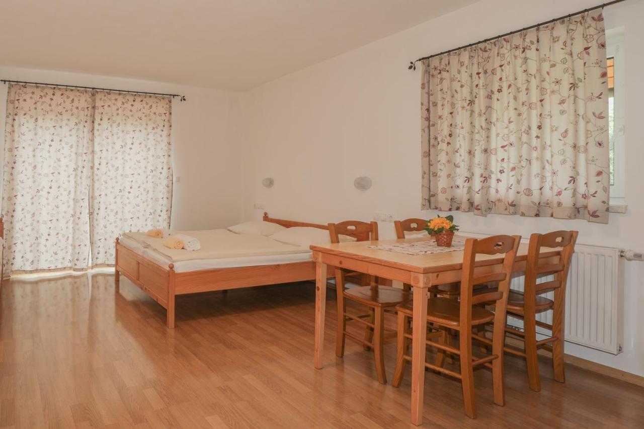 Farm Holidays Povsin Bled Exterior photo